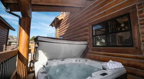 Estes Escape – Jacuzzi, Indoor/Outdoor Fireplace and BBQ Grill - Image 4
