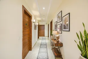 FabHotel K9 Royal - Image 3