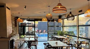 Blisku do Gradot - Riverfront Luxury Cabins - Image 2