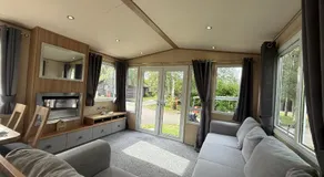 Sunningdale comfy suite - Image 2