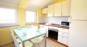 SOLARIS Modern Apartments with Sea View & Free Private Parking - Image 5
