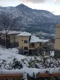 Two Bedroom Apartment, parking ,pristine snow view - Image 3