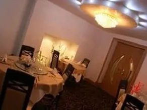 Chi Restaurant - Image 5