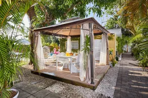 Miami Pool Oasis in El Portal - Image 5