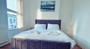 Beautiful home near LFC Stadium - Image 2