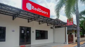 RedDoorz Syariah near RS Soeradji Pemuda Klaten - Image 2