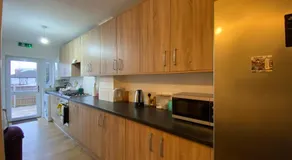 Nice Living Serviced Accommodations 4 - Image 3