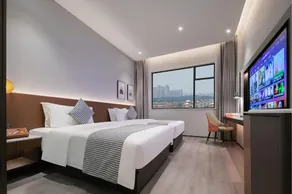 Huanyue Hotel (Jingmen Baimeng Huigu Yiwei Branch) - Image 2