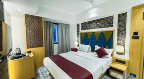 Golden Oasis Suites - Image 2