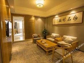 Plum Garden Yuezhu Hotel - Image 5