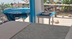 bungalow vue lagon 180 degré, la maison bleue - Image 2