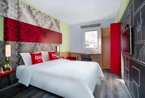 Ibis Zhenjiang Dashikou Hotel - Image 2