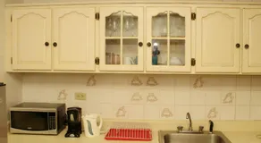 Central Oaklands Kingston Apt - Image 4