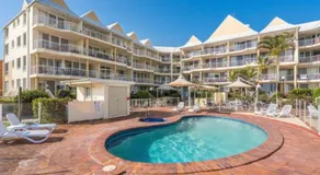 Crystal Beachfront Apartments - Image 3