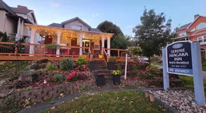 Serene Niagara Inn - Image 5