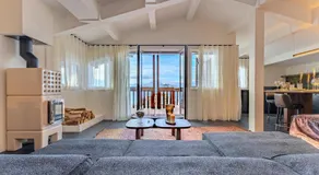 Luxury Penthouse with Mountain View & Fireplace - Image 2