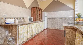 5 Bedroom Beautiful Home In Algamitas - Image 3