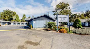 The Lamplighter Inn - Crab Shack and Whale Watching - Image 5