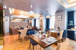 Venis Boutique Hotel - Image 4
