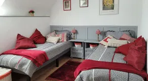 Le Cottage Tina Bed And Breakfast - Image 2