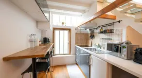 Cozy Artist Loft - Image 4