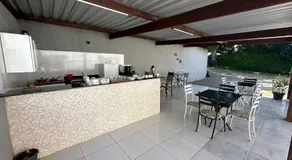 Hospedagem Casa Branca Localizada em um bairro nobre de Capitólio, Escarpas do Lago - Image 4