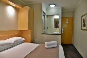 Road Lodge Carnival City - Image 3