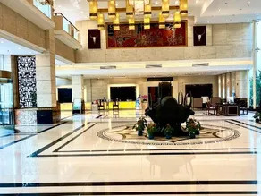 Huaxi Hotel - Image 4