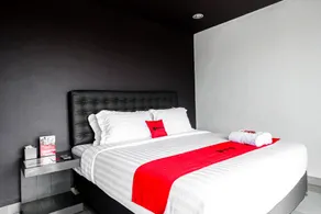 RedDoorz near Bukitsari Semarang - Image 3