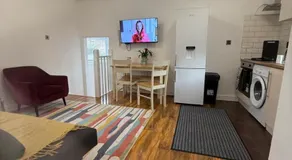 Central London - ground floor 2 bedrooms apartment - Image 2