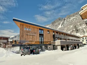 Alpine Apartment near Ski Lift for 8 - Image 5