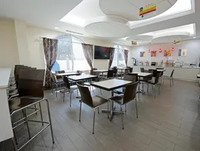 Airport Inn & Suites - Image 4