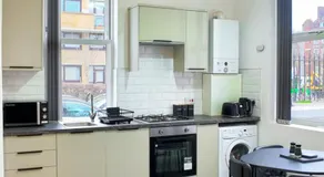 Spacious 2 Bed Apart with Patio in Camden WR201 - Image 4