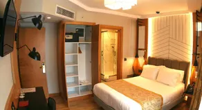 Maywood Hotel - Image 2