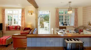 Jasmine Cottage - 2 Bedroom in Heart of Bourton! - Image 2