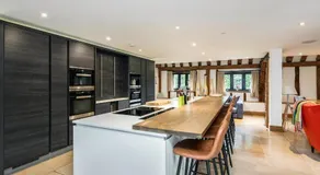 Period Luxury Converted Barn Windsor/Maidenhead - Perfect for family groups - Image 5