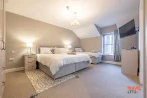 Homestead Hillsborough By Travel Lets Short Term Rental Agency Hillsborough Featuring Apartments, Deluxe Double Suites & Triple Ensuite Rooms - Image 2