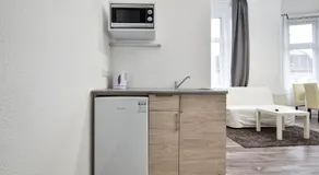 Heart of Downtown Apartment - Image 5