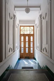 Luxury Lion Suite - Image 4