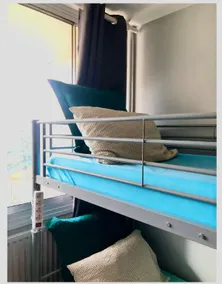 Female shared room near centre Paris Metro 5 - Image 2