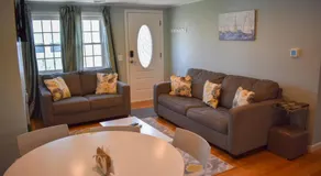 Seaside Serenity, just a block /0.1 mile away from the beach - Image 2