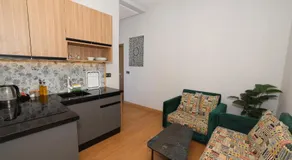 La Villa Luxury Suites - Image 4