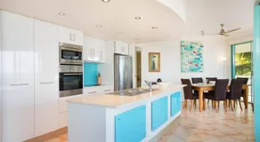 The Beach Shack 3BR Waterfront Resort, Own WIFI - Image 4
