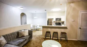 Lux 2BD 2BA minutes from the water - Image 5