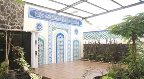 Bu Sepuh GuestHouse - Image 3