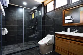 Greenfield Villa - Image 2