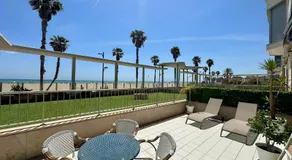 Reinapart Patacona Beachfront Seaview - Image 3