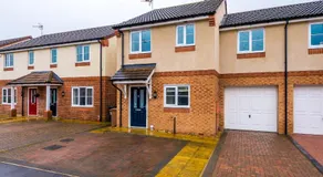 Relaxing 3 Bedroom Chester Home with garden - Image 5