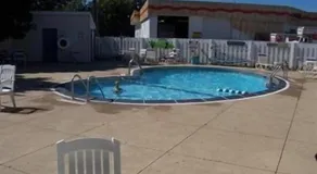 Home Town Inn - Image 3