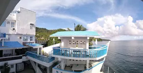 House in front of beach stay - Image 3